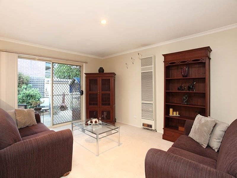 2/75 Swan Street, Keilor Park VIC 3042