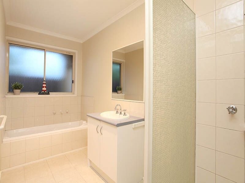 2/75 Swan Street, Keilor Park VIC 3042