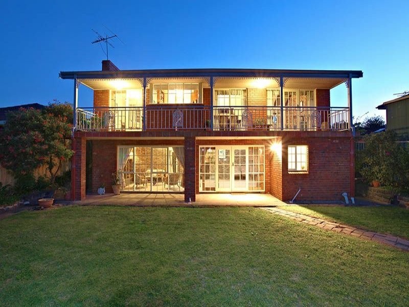 50 Pindari Avenue, Taylors Lakes VIC 3038