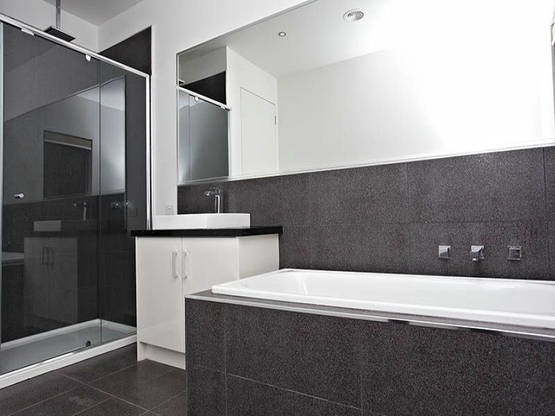 18 Jolimont Street, Caroline Springs VIC 3023