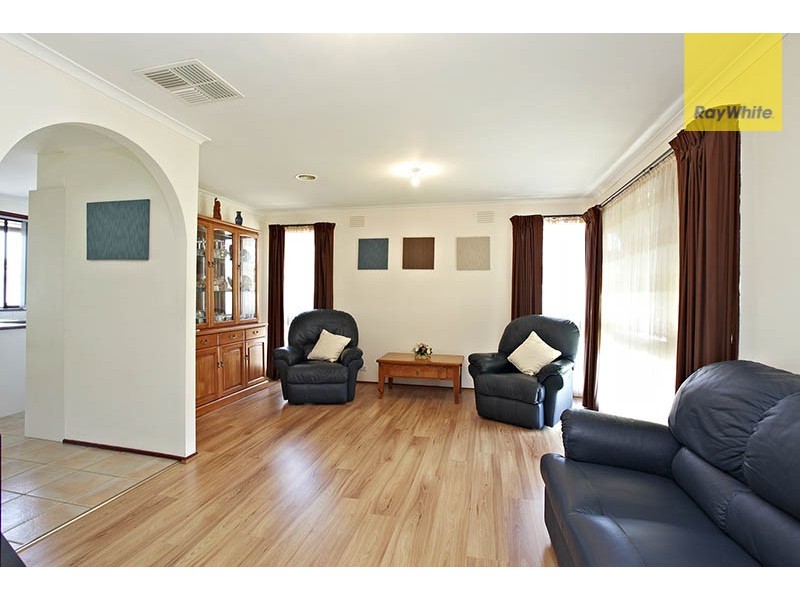 4 Barina Close, Keilor Downs VIC 3038