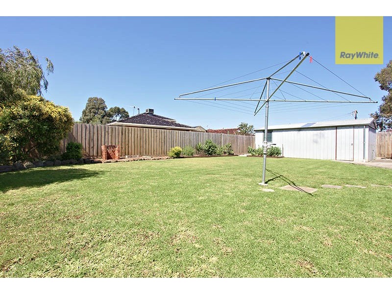 4 Barina Close, Keilor Downs VIC 3038