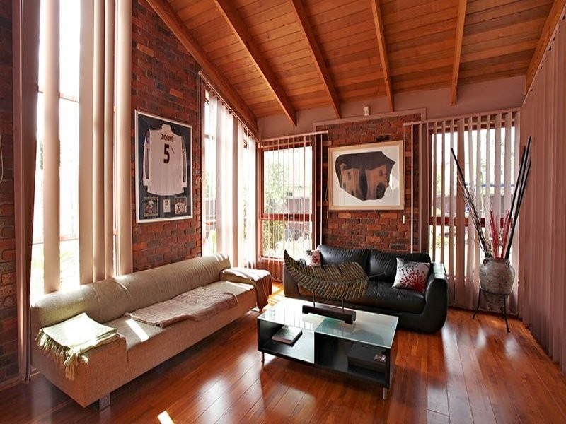 5 Thorogood Court, Taylors Lakes VIC 3038