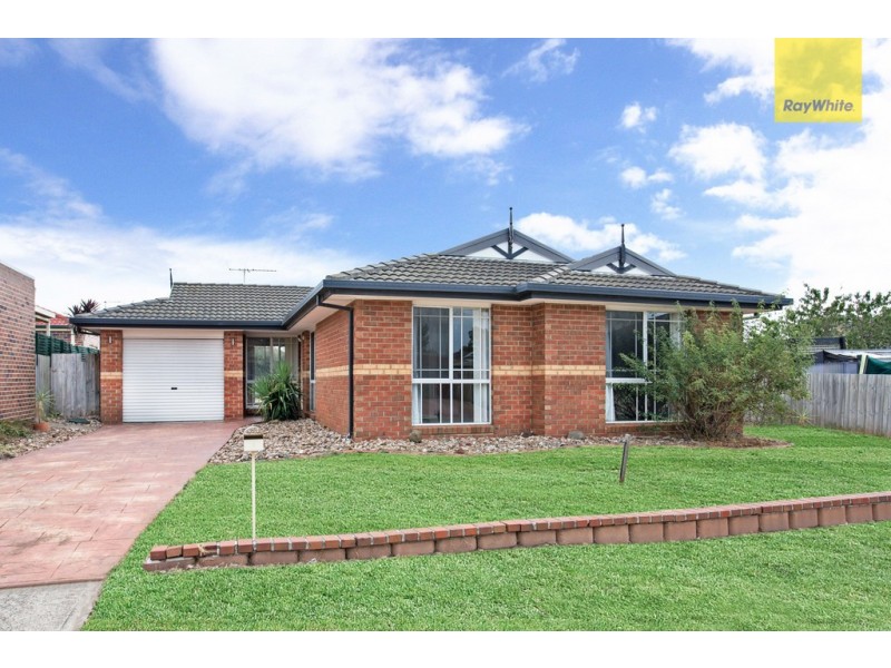 16 Bungarim Wynd, Sydenham VIC 3037