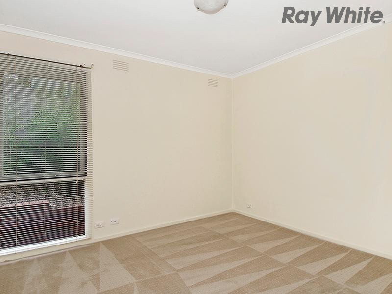 2/42 Kingsley Road, Airport West VIC 3042