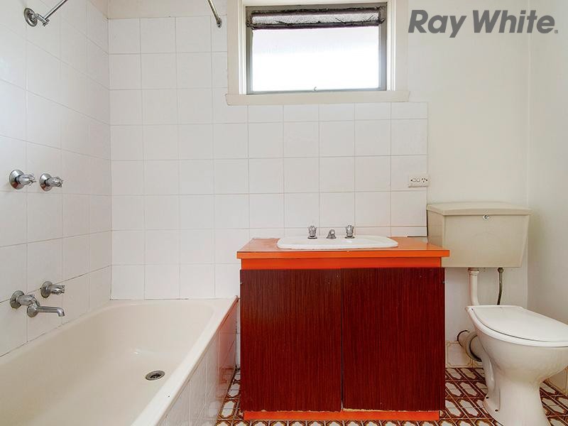 2/42 Kingsley Road, Airport West VIC 3042