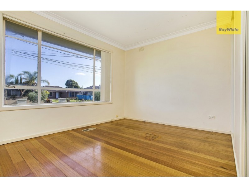 42 St Raphael Street, Avondale Heights VIC 3034