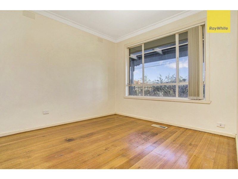 42 St Raphael Street, Avondale Heights VIC 3034