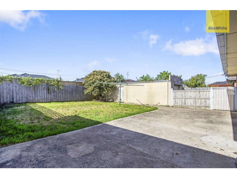 42 St Raphael Street, Avondale Heights VIC 3034