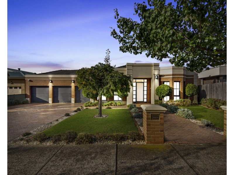 25 Faye Crescent, Keilor VIC 3036