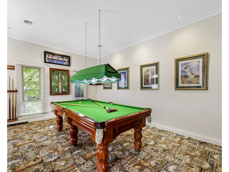 25 Faye Crescent, Keilor VIC 3036