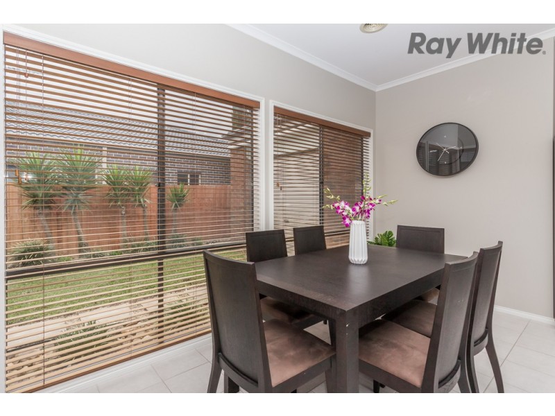 5 York Close, Taylors Hill VIC 3037