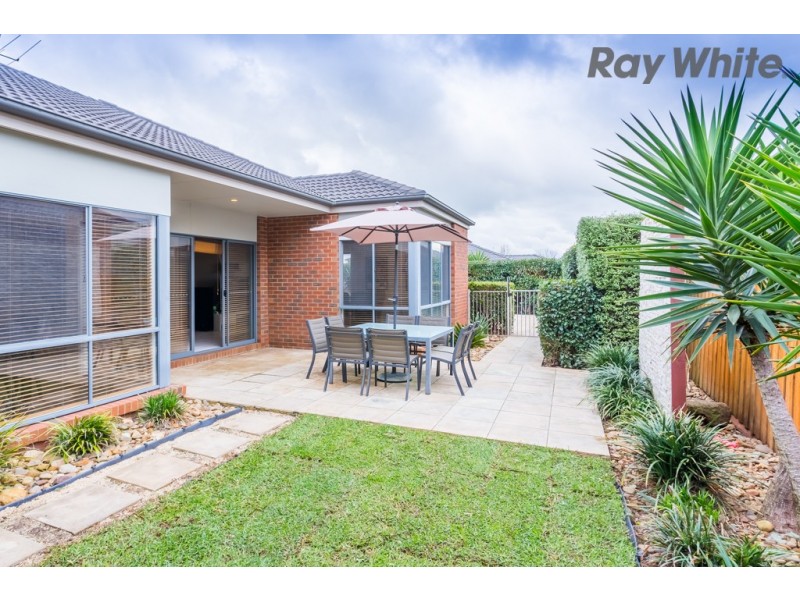 5 York Close, Taylors Hill VIC 3037