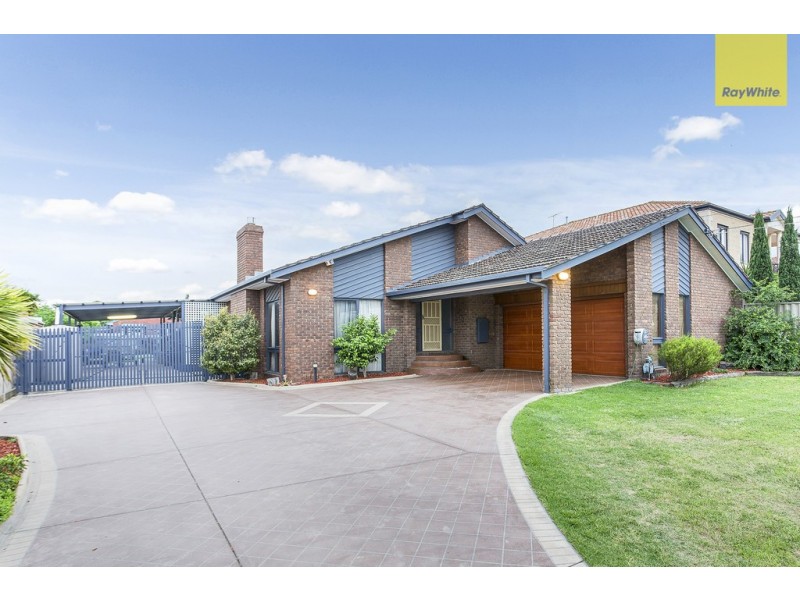13 Dunraven Court, Sydenham VIC 3037
