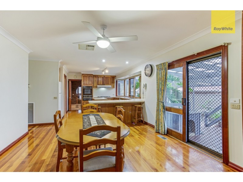 13 Dunraven Court, Sydenham VIC 3037