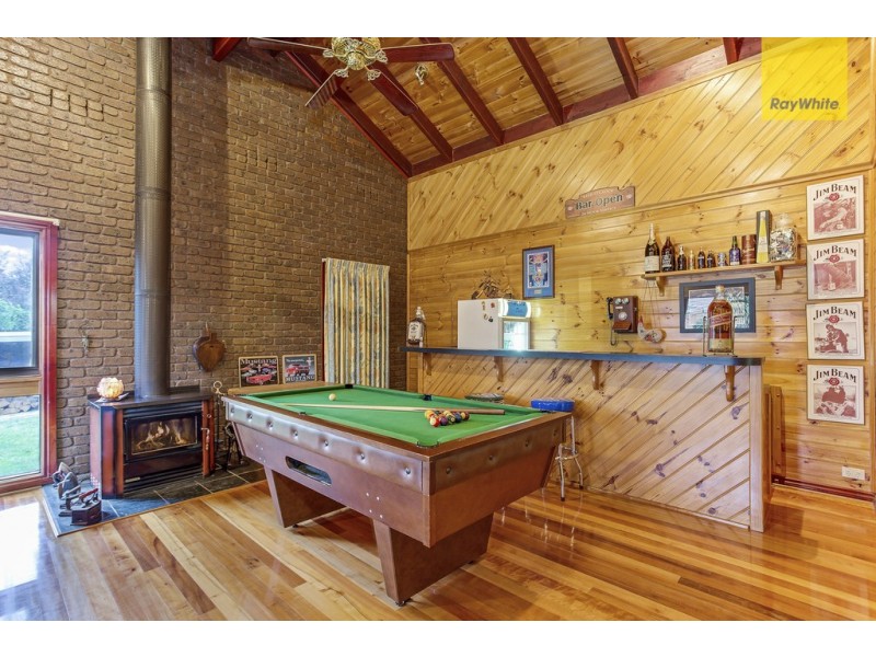 13 Dunraven Court, Sydenham VIC 3037