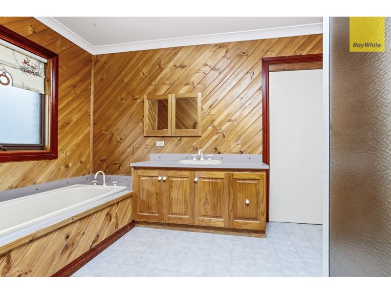 13 Dunraven Court, Sydenham VIC 3037