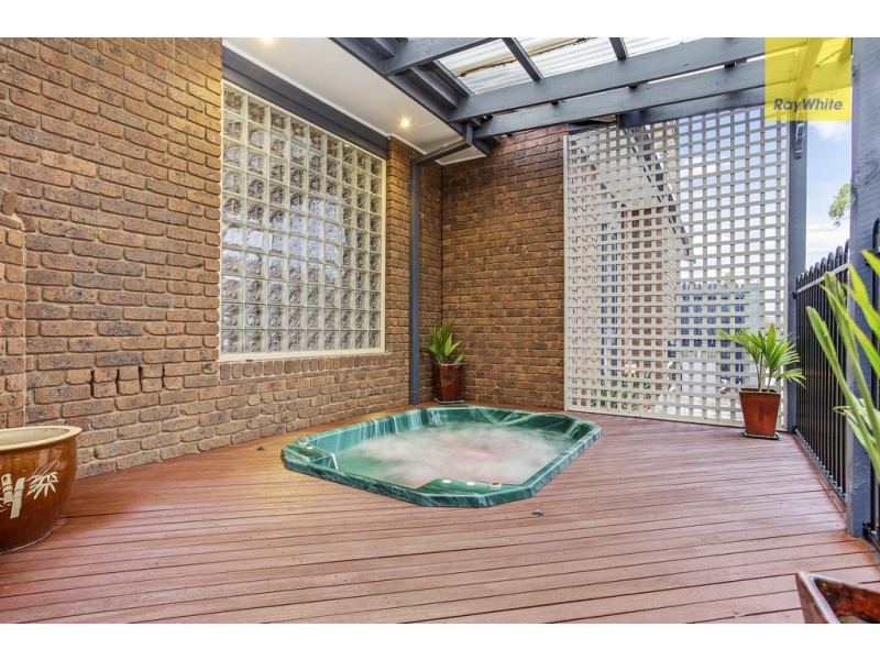 13 Dunraven Court, Sydenham VIC 3037