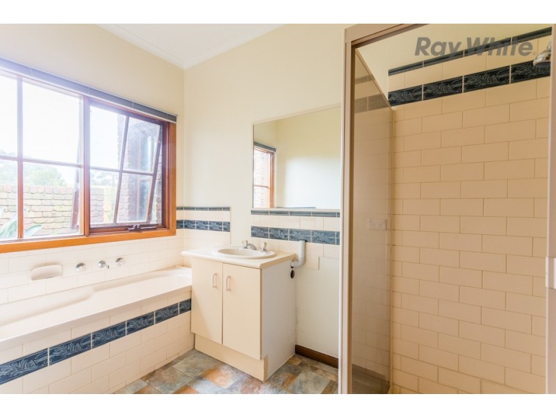 142a Milburn Road, Keilor VIC 3036