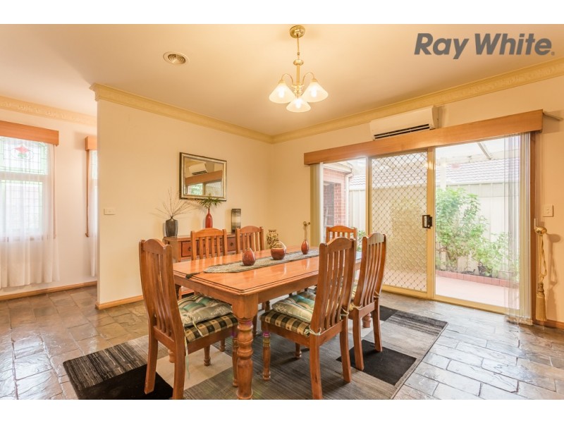 4 Poa Court, Delahey VIC 3037