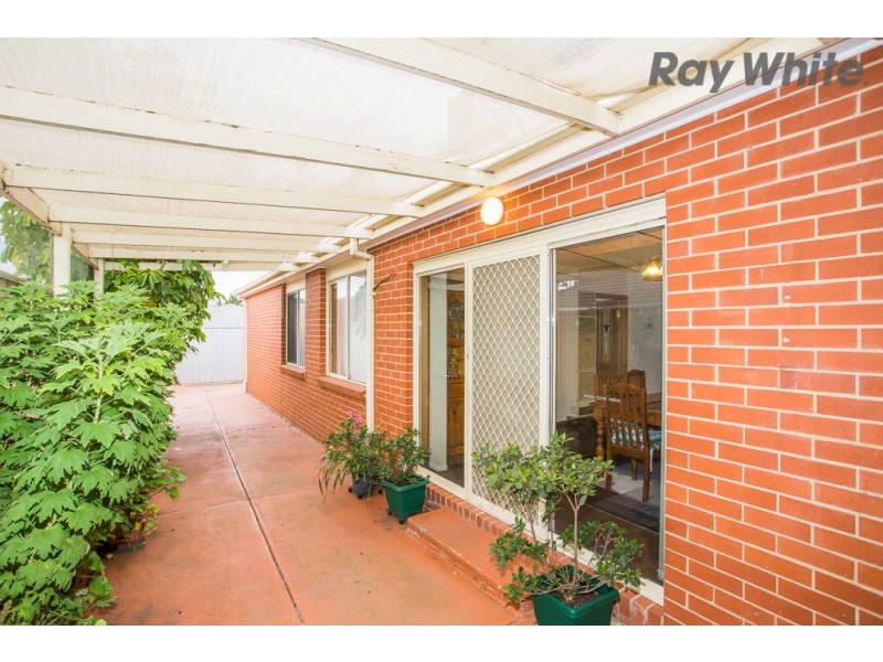 4 Poa Court, Delahey VIC 3037