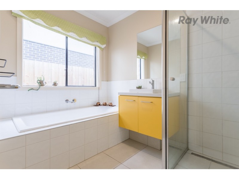 20 Devonport court, Taylors Hill VIC 3037