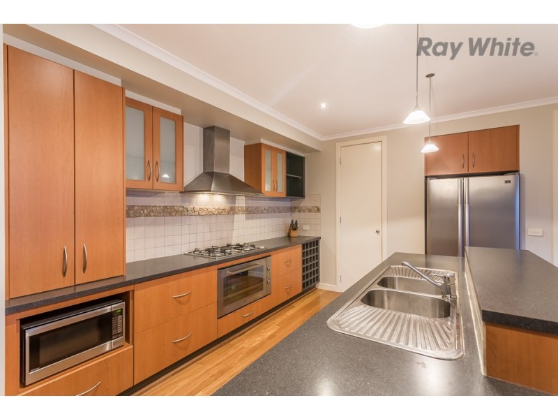 25 St Kilda Parade, Taylors Hill VIC 3037