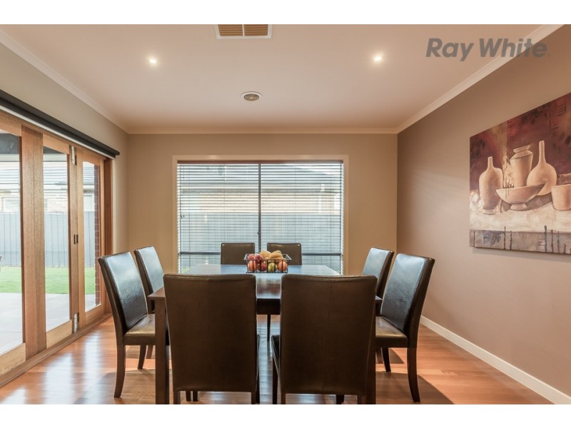 25 St Kilda Parade, Taylors Hill VIC 3037