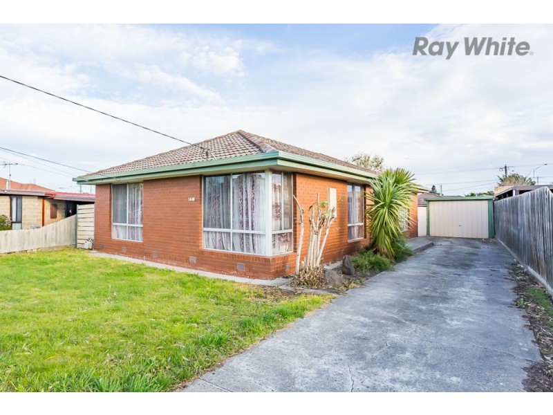 13 Clover Street, St Albans VIC 3021
