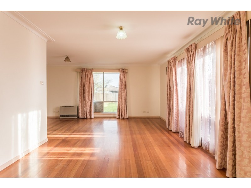 13 Clover Street, St Albans VIC 3021