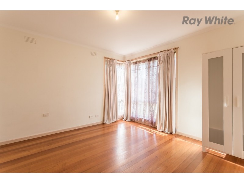 13 Clover Street, St Albans VIC 3021