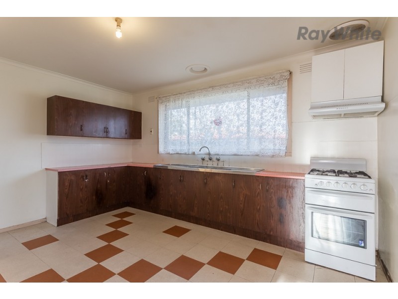 13 Clover Street, St Albans VIC 3021