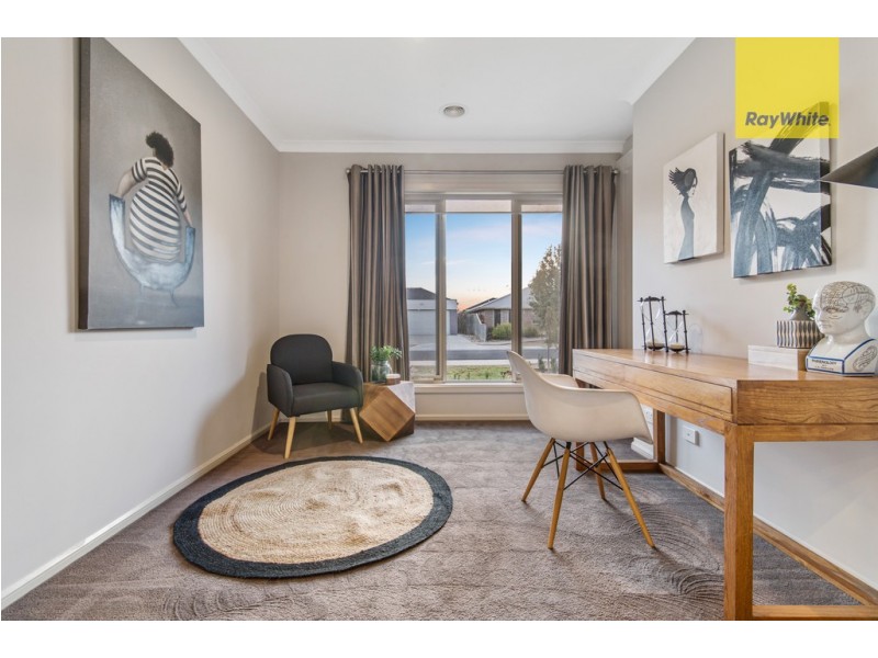 15 Alvis Close, Taylors Hill VIC 3037
