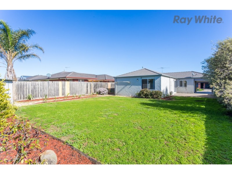 14 Elgin Close, Hillside VIC 3037