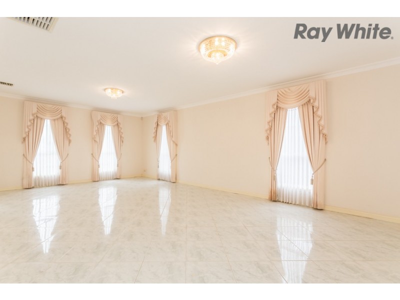 57 Tasman Crescent, Taylors Lakes VIC 3038