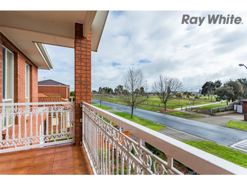 57 Tasman Crescent, Taylors Lakes VIC 3038