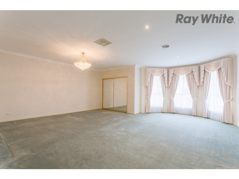 57 Tasman Crescent, Taylors Lakes VIC 3038