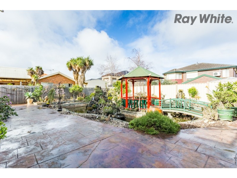 57 Tasman Crescent, Taylors Lakes VIC 3038