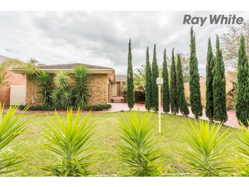 72 Lady Nelson Way, Taylors Lakes VIC 3038