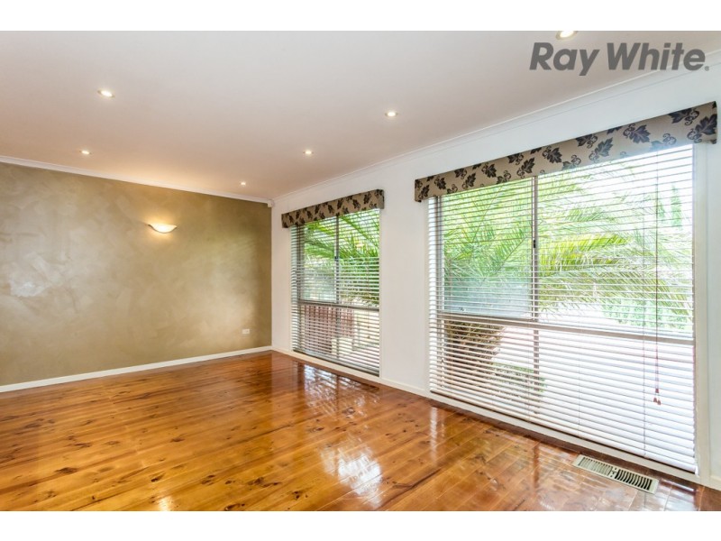 72 Lady Nelson Way, Taylors Lakes VIC 3038