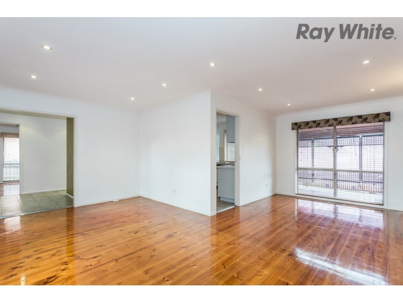 72 Lady Nelson Way, Taylors Lakes VIC 3038