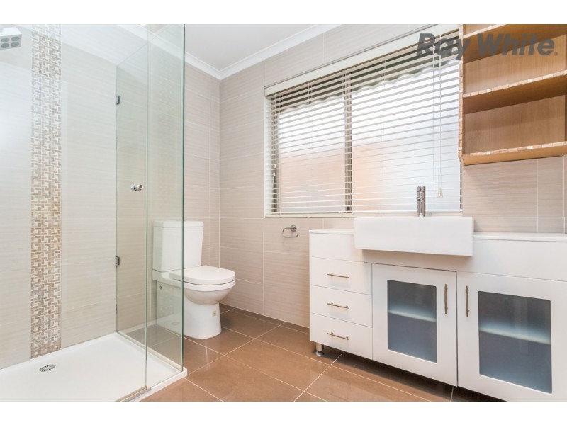 72 Lady Nelson Way, Taylors Lakes VIC 3038