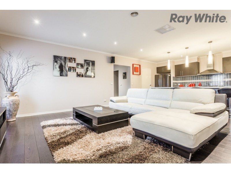 52 Barringo Way, Caroline Springs VIC 3023