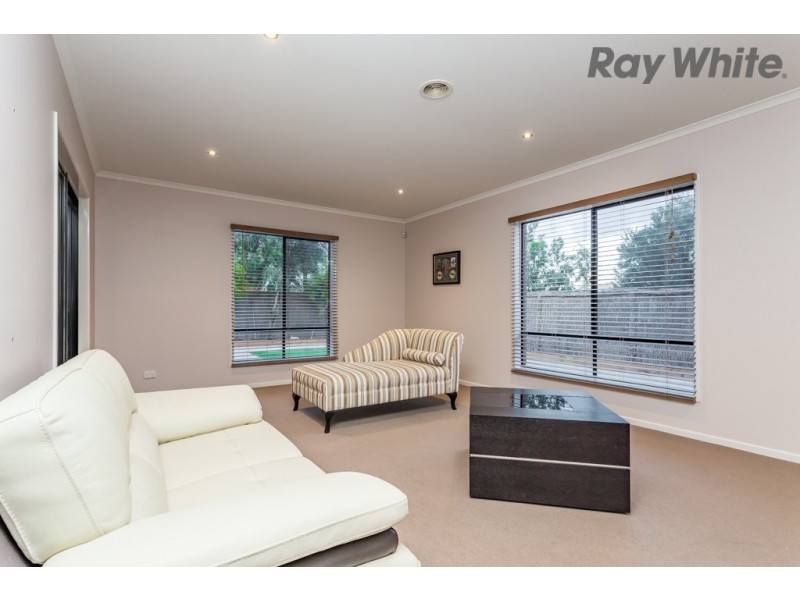 52 Barringo Way, Caroline Springs VIC 3023