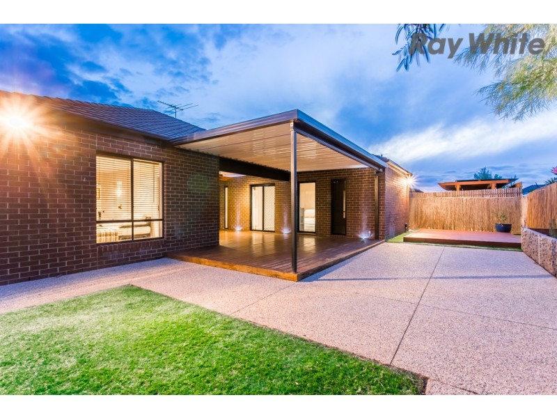 52 Barringo Way, Caroline Springs VIC 3023
