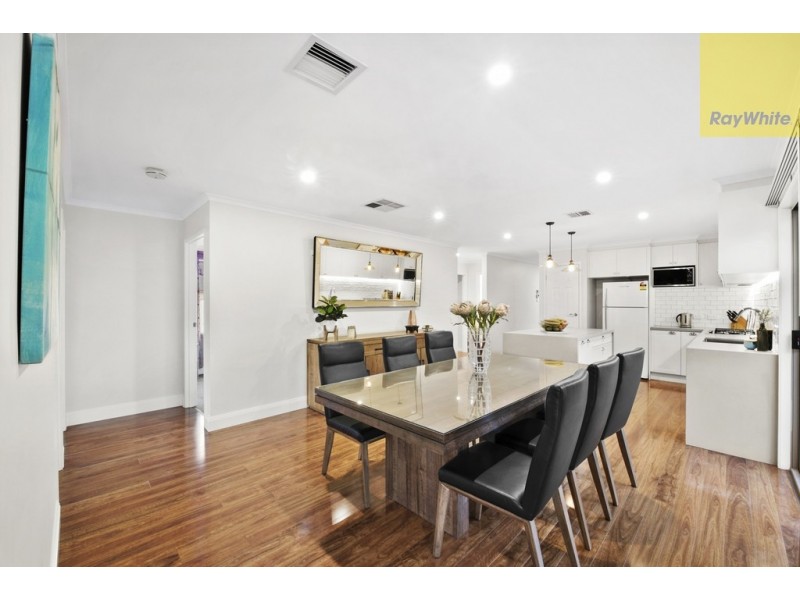 10 Corama Court, Sydenham VIC 3037