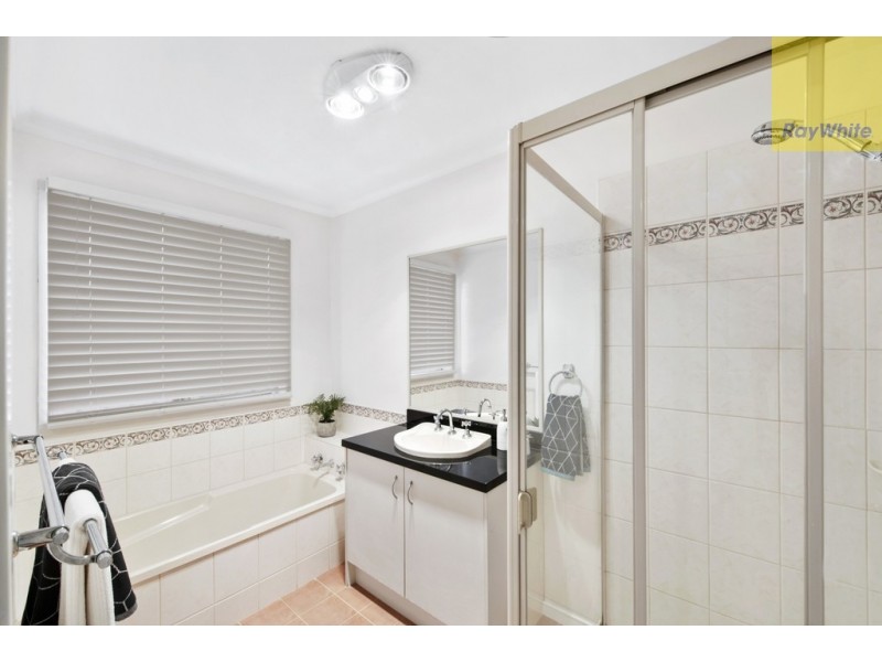 10 Corama Court, Sydenham VIC 3037