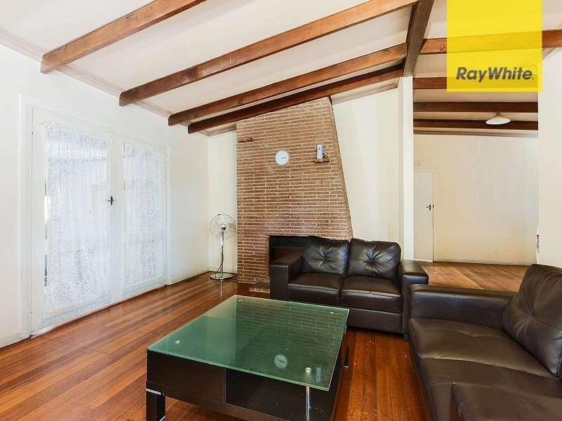 31 Chelmsford Crescent, St Albans VIC 3021