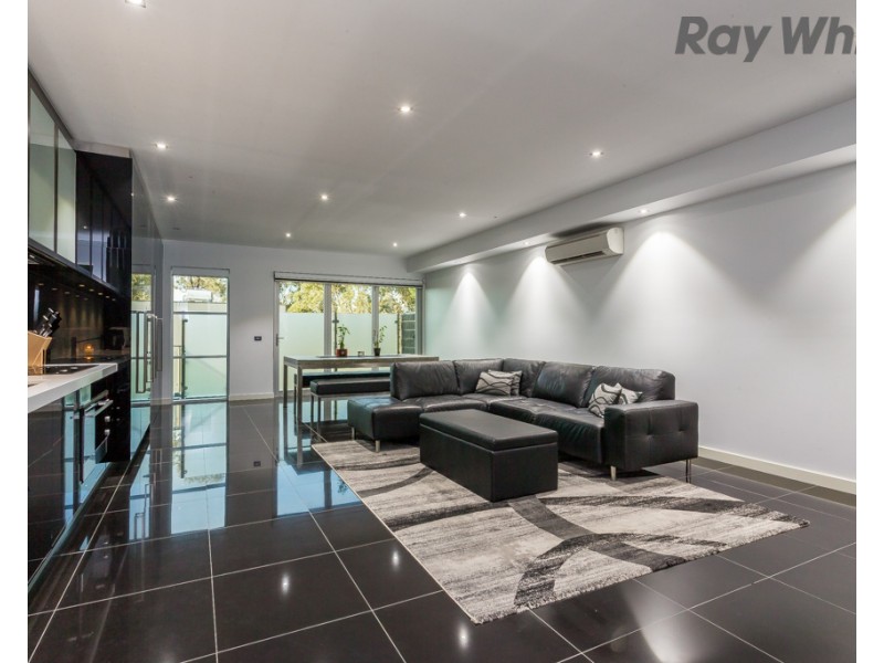 2/9 El Reno Crescent, Airport West VIC 3042