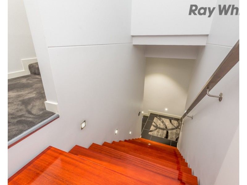 2/9 El Reno Crescent, Airport West VIC 3042